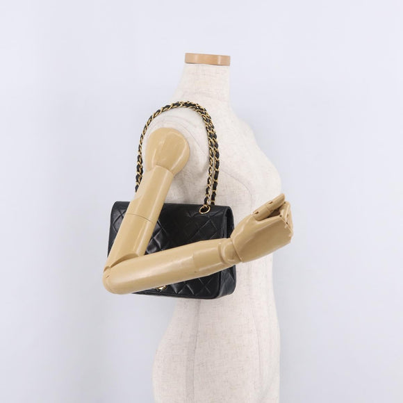 CHANEL Matelasse Chain Shoulder Bag Lamb Skin Black Gold Tone CC Auth 211072V