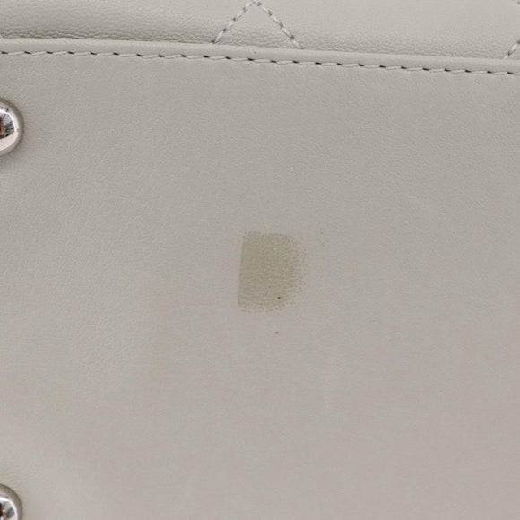 CHANEL Matelasse Hand Bag Lamb Skin Ivory Silver CC Auth 211116V