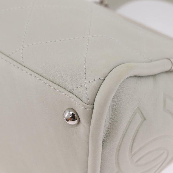 CHANEL Matelasse Hand Bag Lamb Skin Ivory Silver CC Auth 211116V