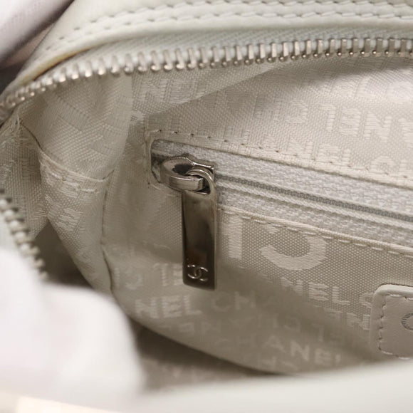 CHANEL Matelasse Hand Bag Lamb Skin Ivory Silver CC Auth 211116V