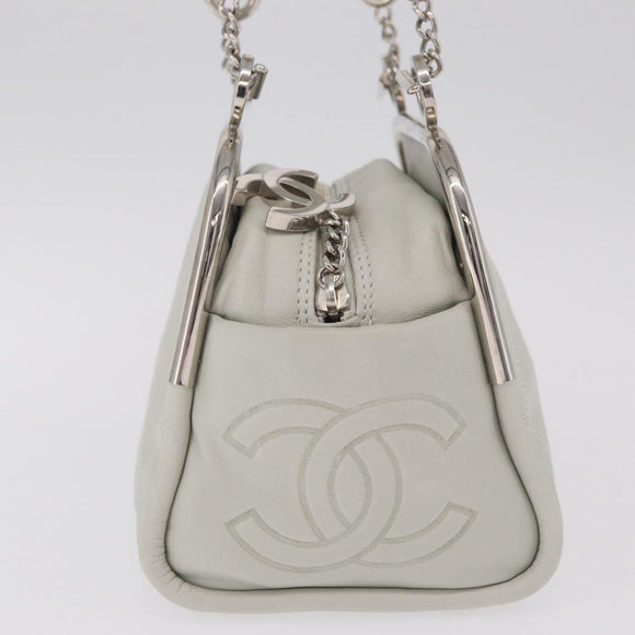 CHANEL Matelasse Hand Bag Lamb Skin Ivory Silver CC Auth 211116V