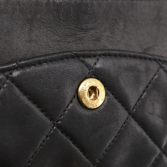 CHANEL Matelasse 25 Chain Shoulder Bag Lamb Skin Black Gold CC Auth 211217SAV