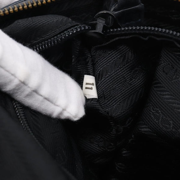 PRADA Chain Shoulder Bag Leather Navy Gold Auth 212105