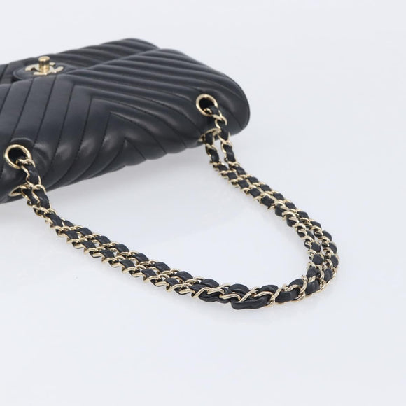 CHANEL Chevron V Stitch Chain Bag Lamb Skin Black Gold CC Auth 213946SAM