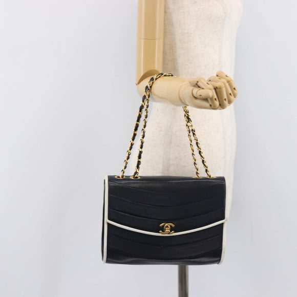 CHANEL Chain Shoulder Bag Lamb Skin Navy Gold CC Auth 214023V