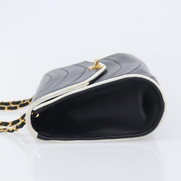 CHANEL Chain Shoulder Bag Lamb Skin Navy Gold CC Auth 214023V
