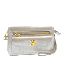 CHANEL Clutch Bag Leather Silver CC Auth 26857A