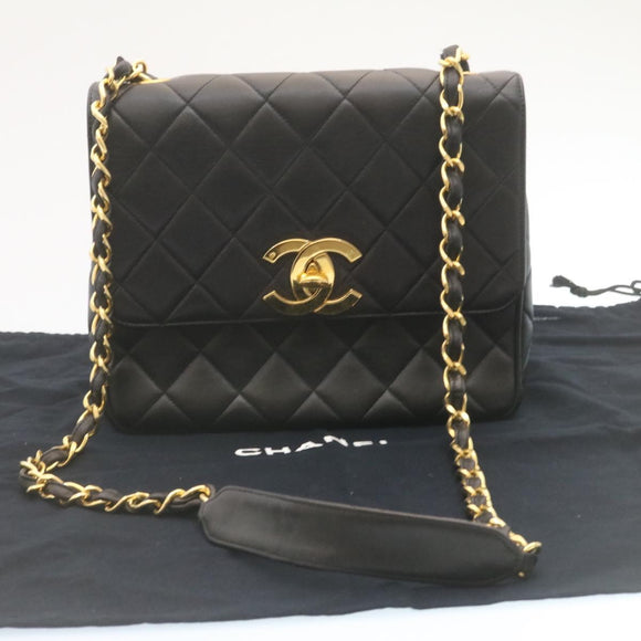CHANEL Matelasse Chain Flap Shoulder Bag Lamb Skin Black Gold CC Auth 28632SAV