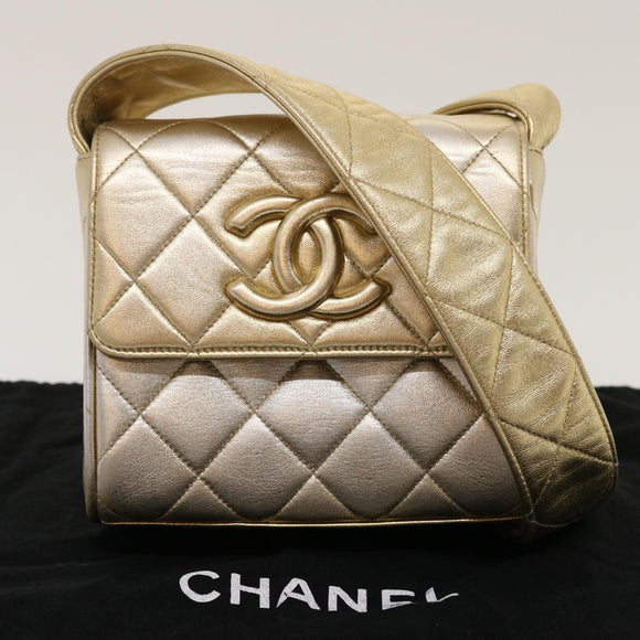 CHANEL Matelasse Shoulder Bag Lamb Skin Gold CC Auth 29567AV