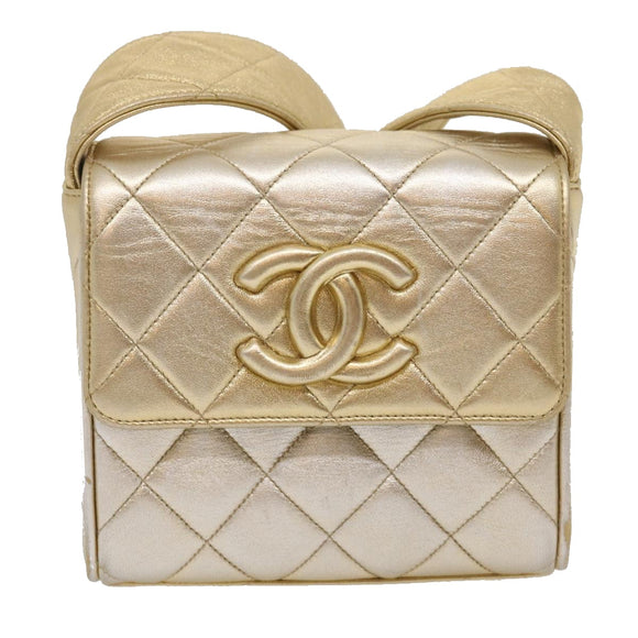 CHANEL Matelasse Shoulder Bag Lamb Skin Gold CC Auth 29567AV