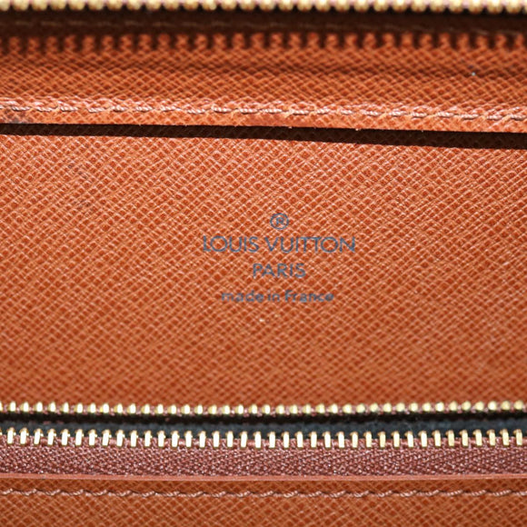 LOUIS VUITTON Valtec Briefcase Nomad Leather Beige M99071 LV Auth 32637A