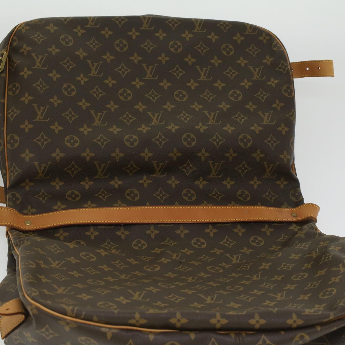 LOUIS VUITTON Monogram Saumur 43 Shoulder Bag M42252 LV Auth 35394