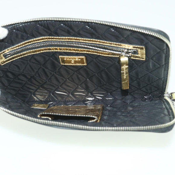 CHANEL Clutch Bag Metallic Leather Gold A82164 CC Auth 38172SAV