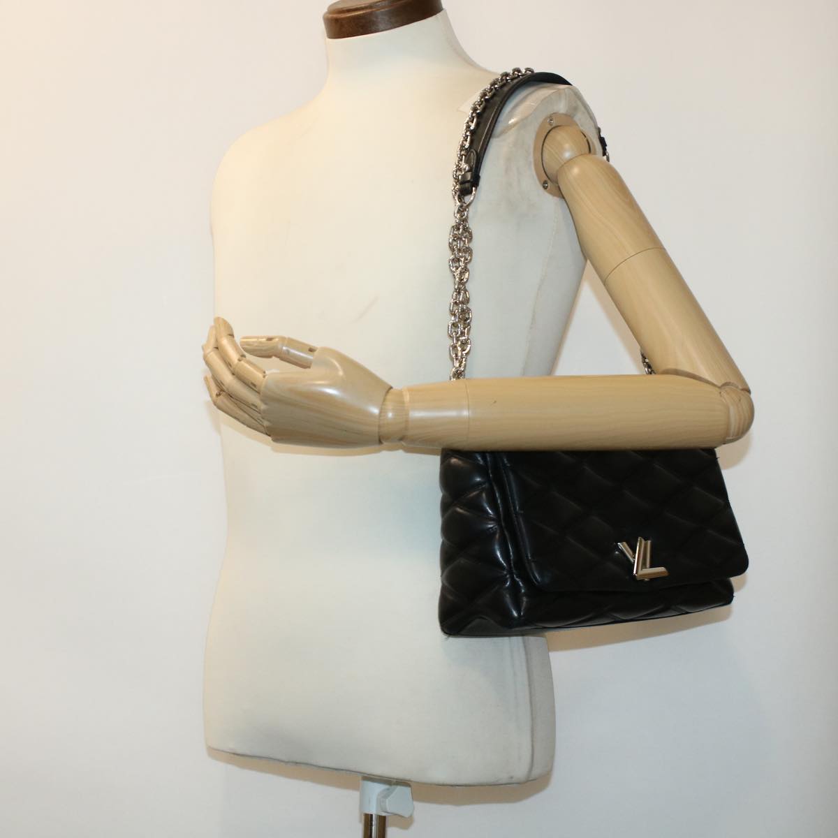 LOUIS VUITTON Quilted Martage Shoulder Bag Calfskin Black M50216 LV Auth 41876