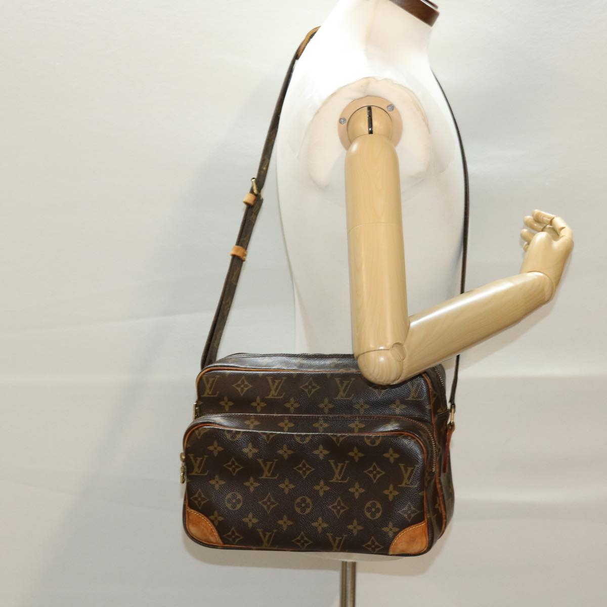 LOUIS VUITTON Monogram Nile Shoulder Bag M45244 LV Auth 41915