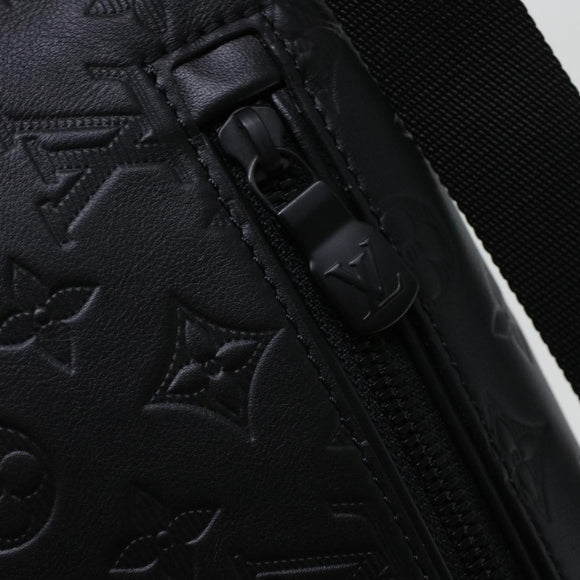 LOUIS VUITTON Monogram Shadow Discovery Bum Bag PM Body Bag M46036 Auth 43553SAM