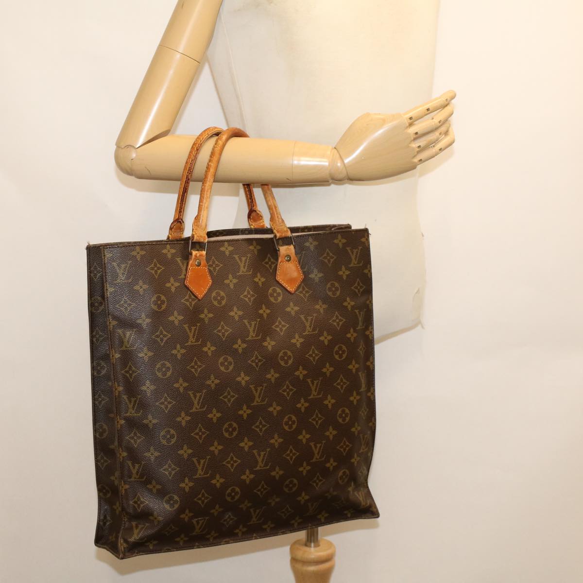 LOUIS VUITTON Monogram Sac Plat Hand Bag M51140 LV Auth 44437