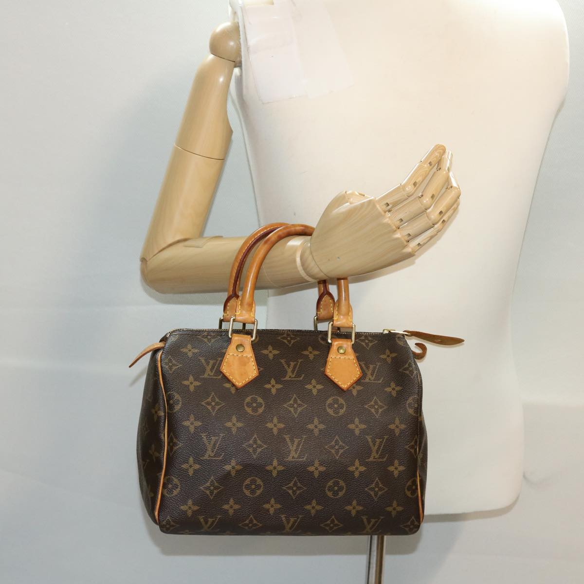 LOUIS VUITTON Monogram Speedy 25 Hand Bag M41528 LV Auth 44767