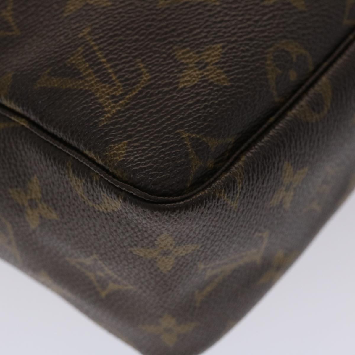 LOUIS VUITTON Monogram Trousse Toilette 28 Clutch Bag M47522 LV Auth 46074