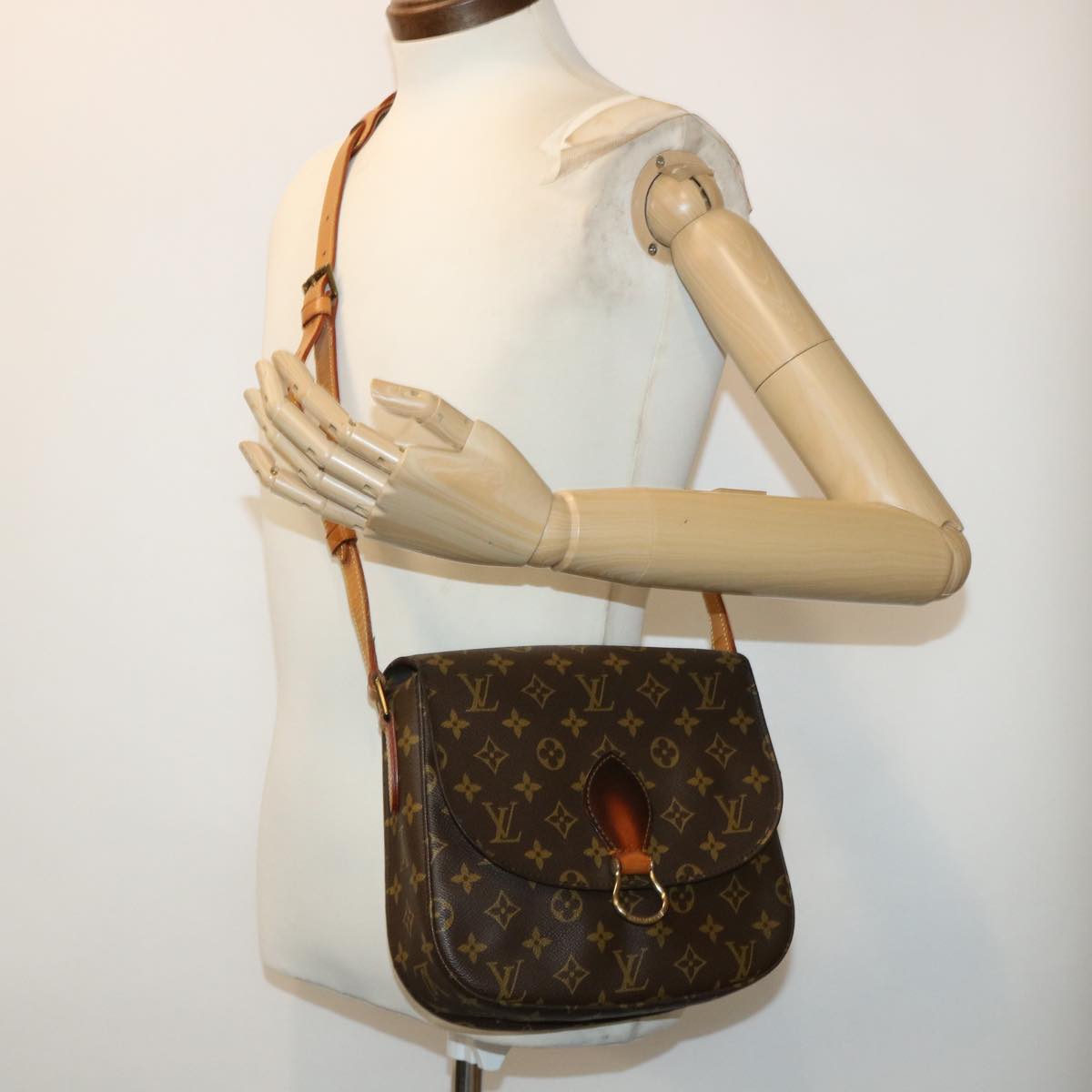 LOUIS VUITTON Monogram Saint Cloud GM Shoulder Bag M51242 LV Auth 47447