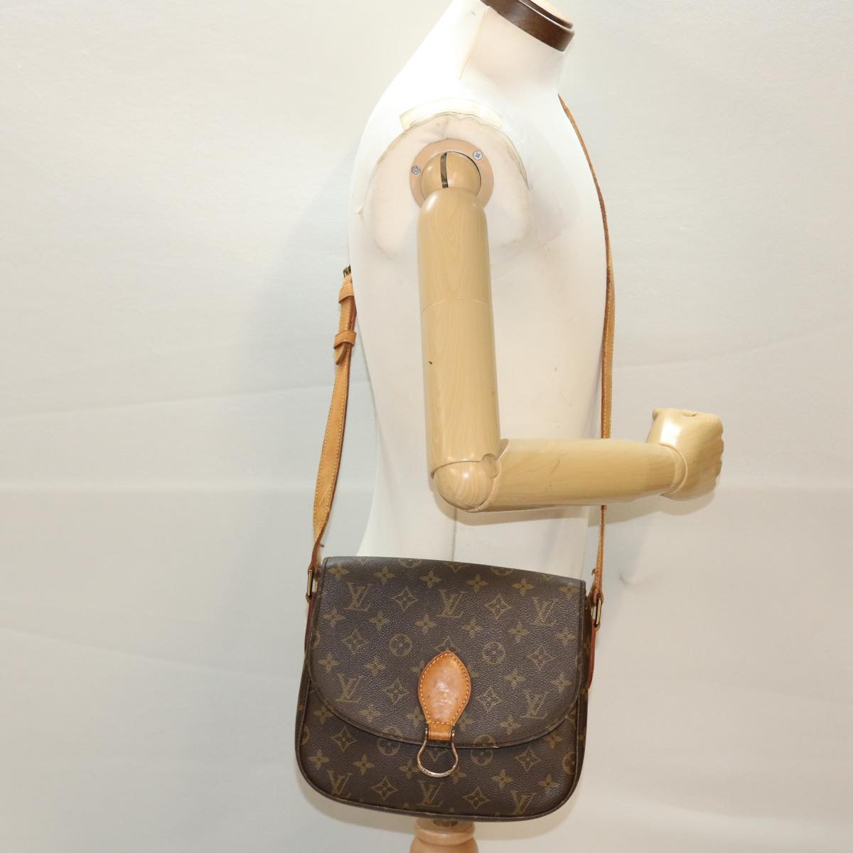 LOUIS VUITTON Monogram Saint Cloud GM Shoulder Bag M51242 LV Auth 47889