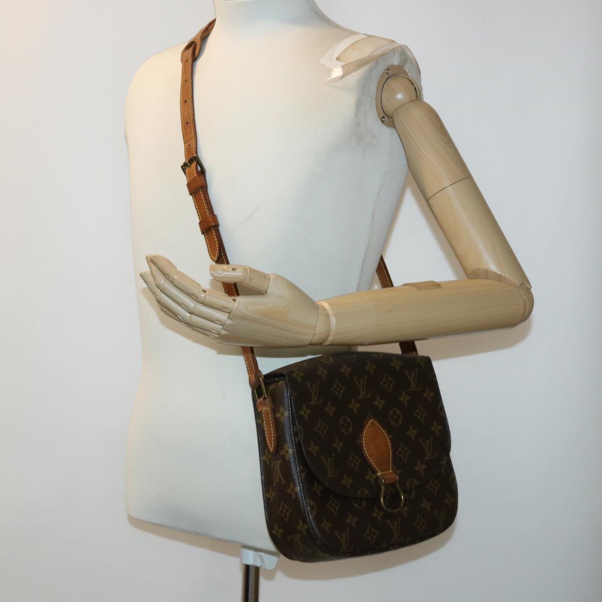 LOUIS VUITTON Monogram Saint Cloud GM Shoulder Bag M51242 LV Auth 47892