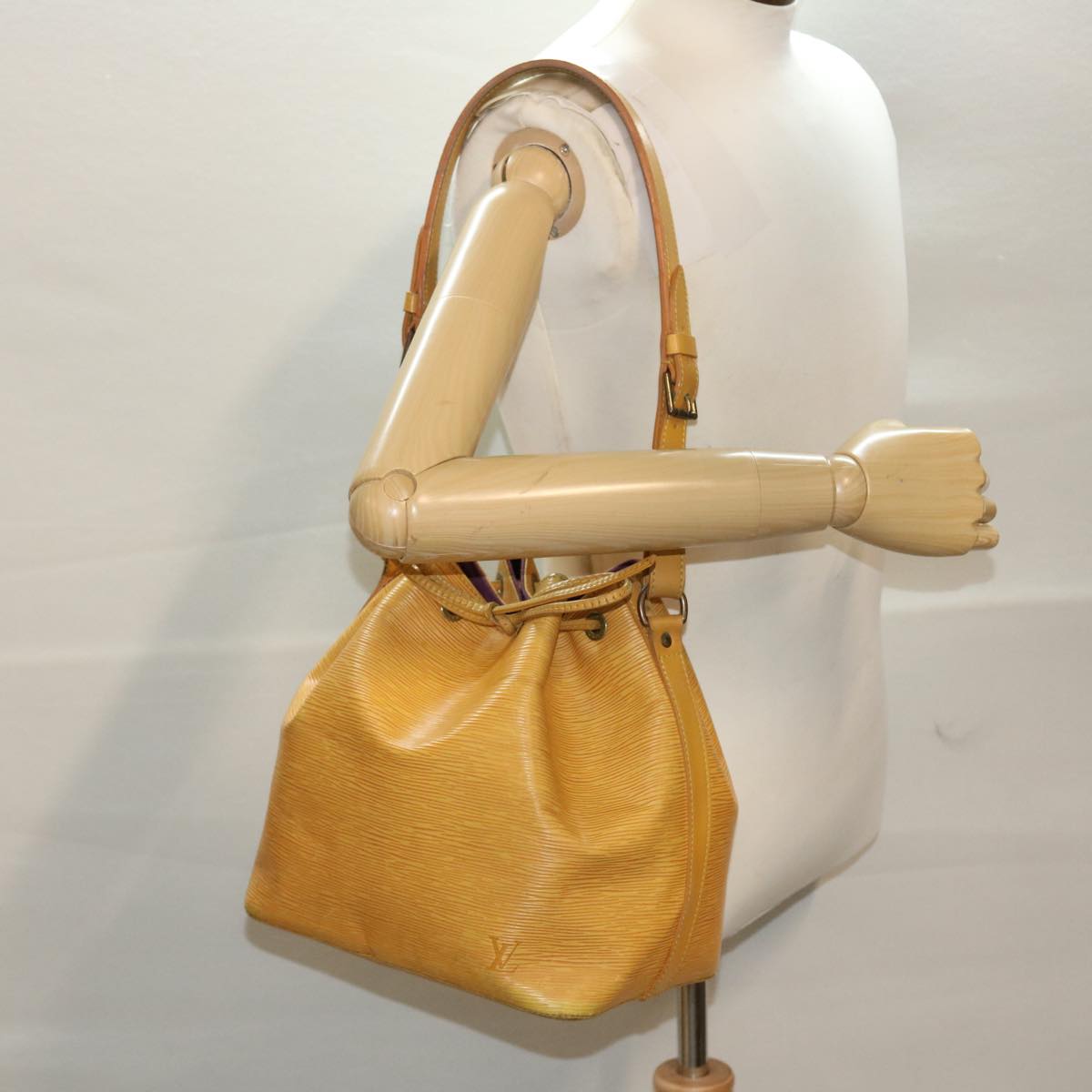 LOUIS VUITTON Epi Petit Noe Shoulder Bag Tassili Yellow M44109 LV Auth 47966