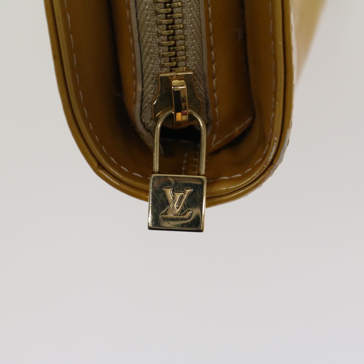 LOUIS VUITTON Monogram Vernis Houston Hand Bag Beige M91004 LV Auth 47974