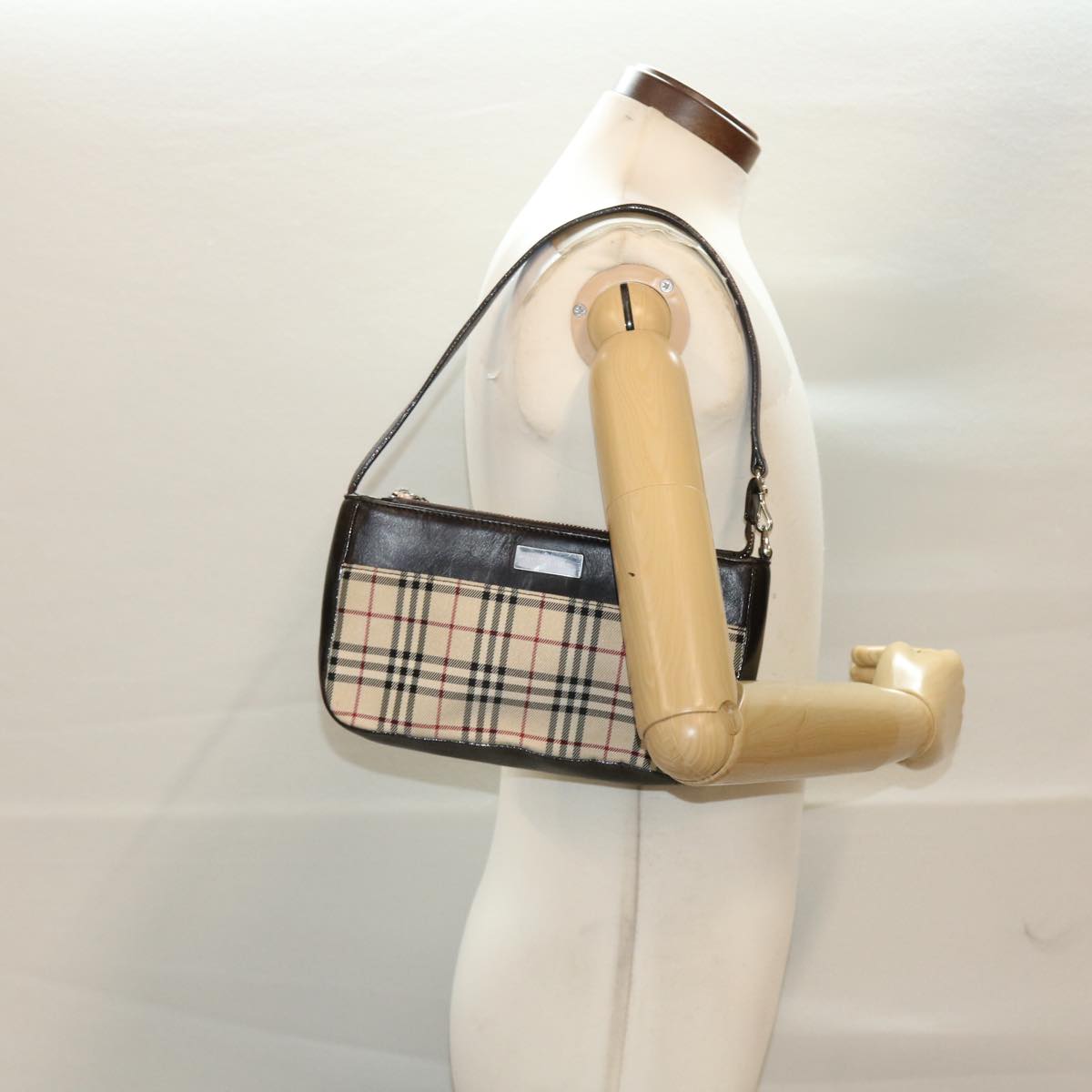 BURBERRY Nova Check Shoulder Bag Nylon Leather Beige Auth 48130