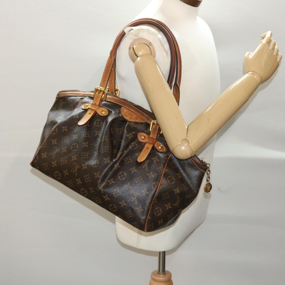 LOUIS VUITTON Monogram Tivoli GM Shoulder Bag M40144 LV Auth 48422