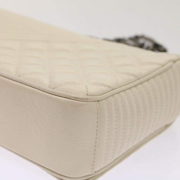 CHANEL Chevron x Matelasse Chain Shoulder Bag Lamb Skin White CC Auth 48469AV