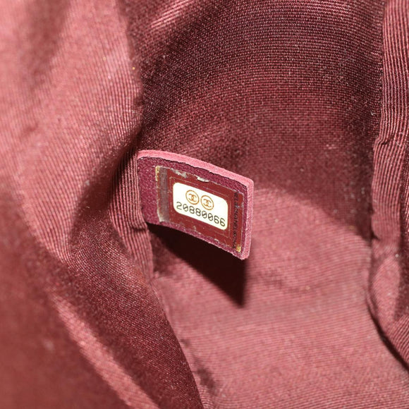 CHANEL Chevron x Matelasse Chain Shoulder Bag Lamb Skin White CC Auth 48469AV