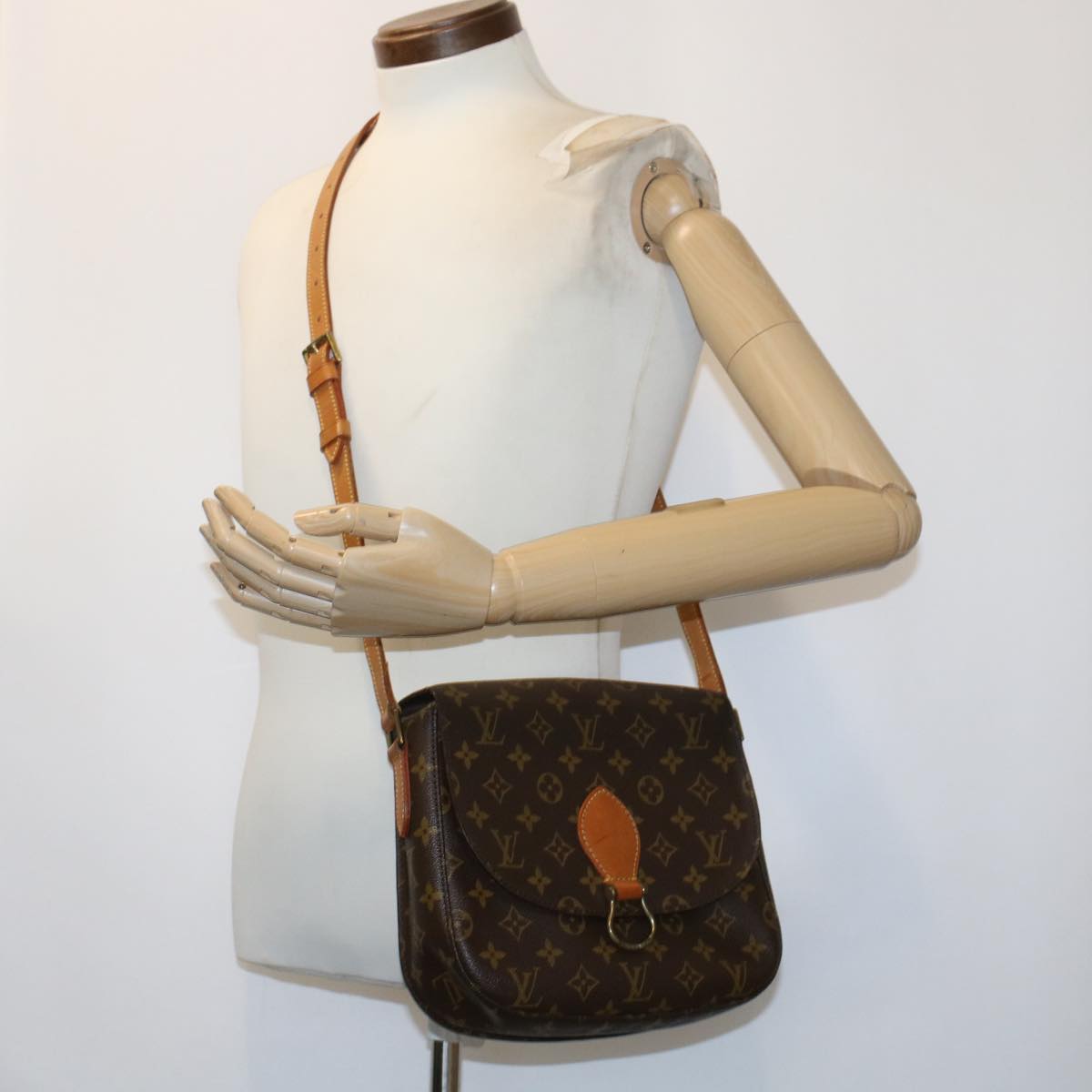 LOUIS VUITTON Monogram Saint Cloud GM Shoulder Bag M51242 LV Auth 48556