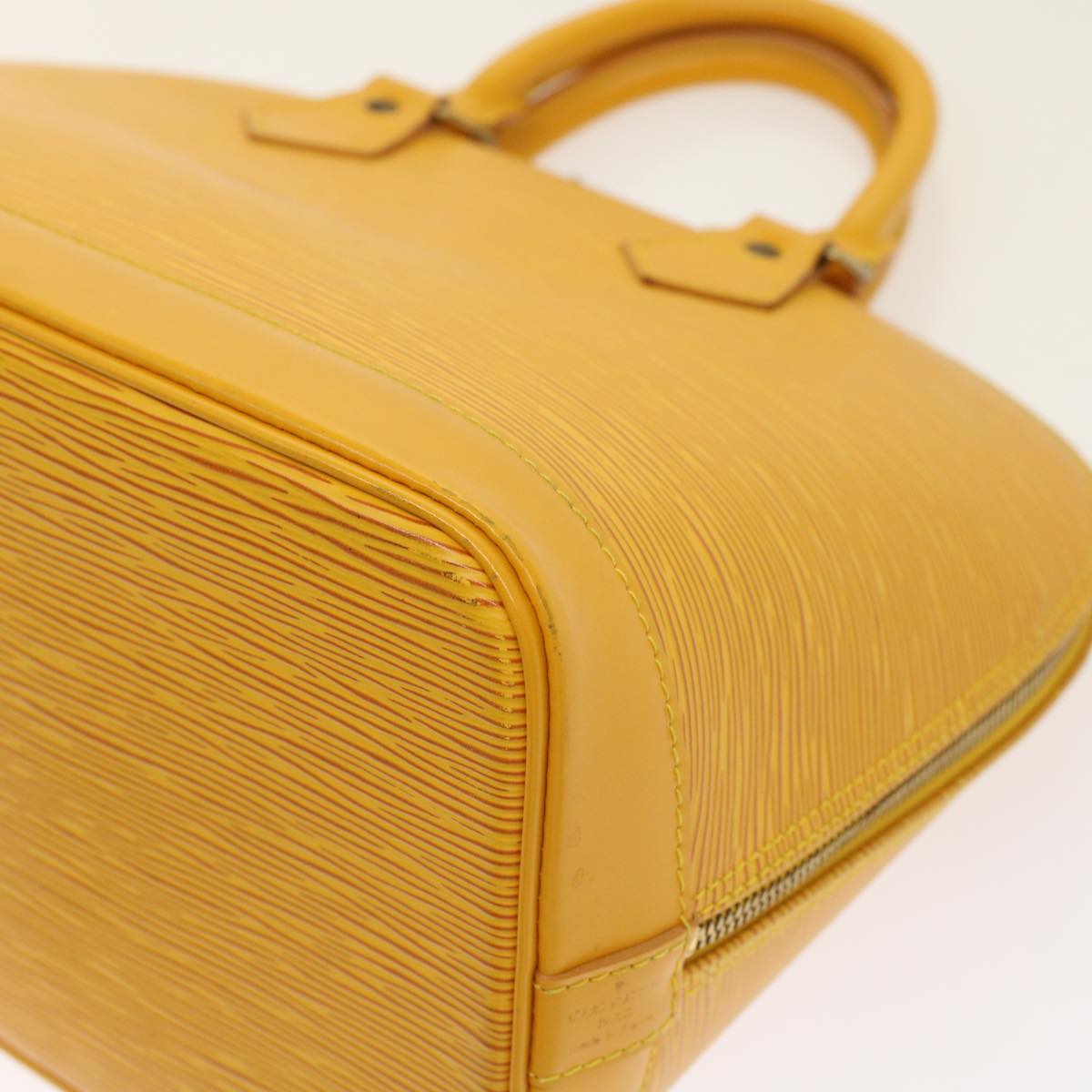 LOUIS VUITTON Epi Alma Hand Bag Tassili Yellow M52149 LV Auth 48735