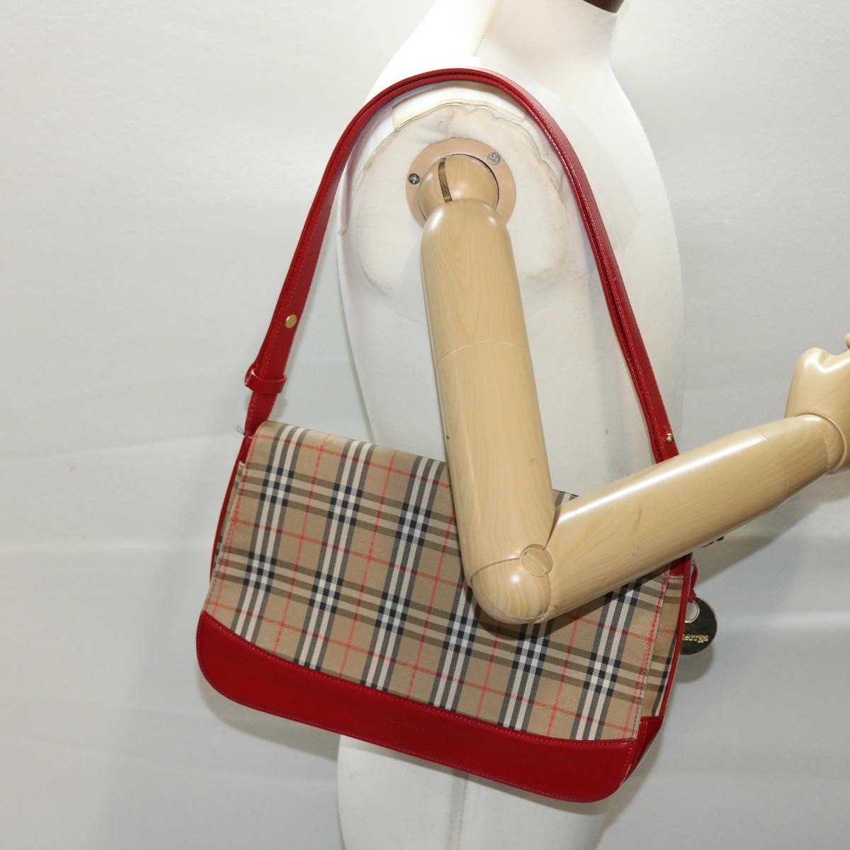 Burberrys Nova Check Shoulder Bag Canvas Leather Beige Red Auth 48849