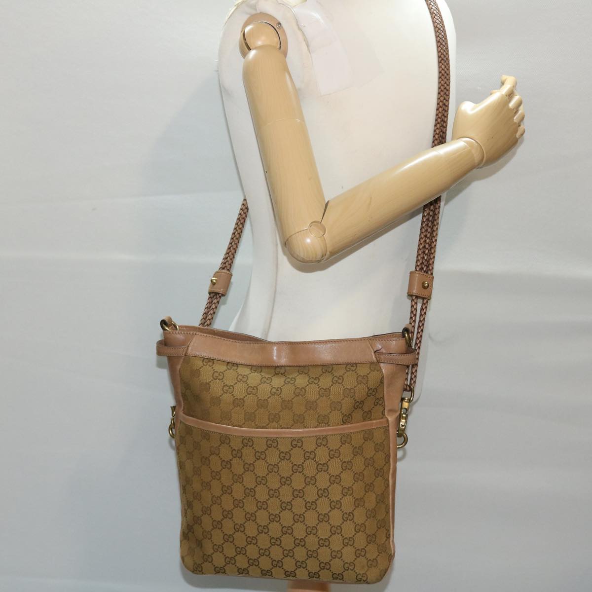 GUCCI GG Canvas Shoulder Bag Brown 109097 Auth 49074