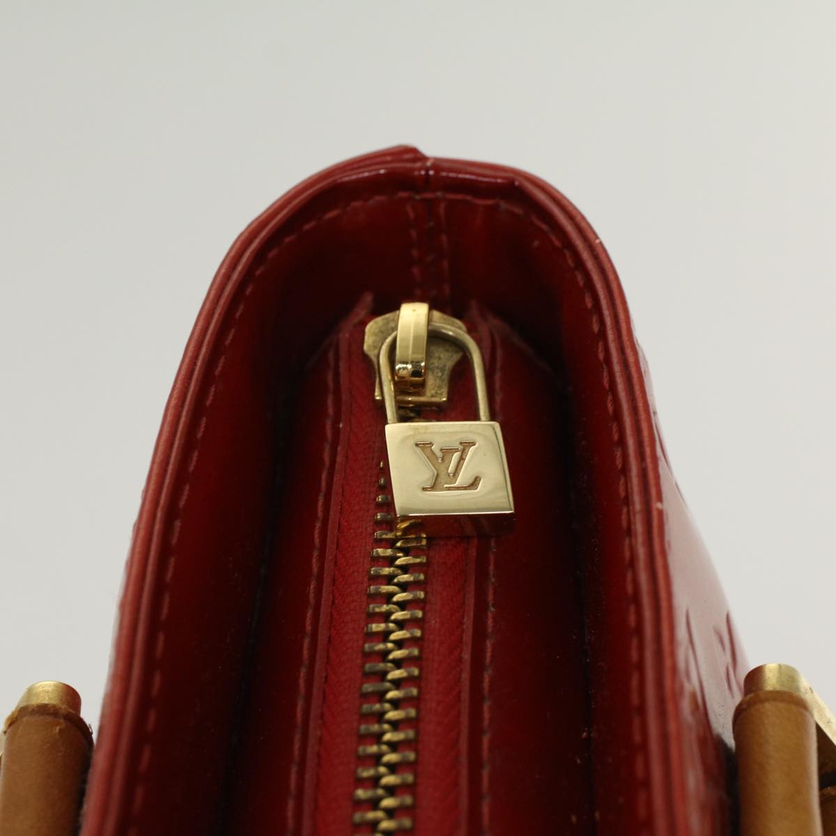 LOUIS VUITTON Monogram Vernis Houston Hand Bag Red M91092 LV Auth 49251