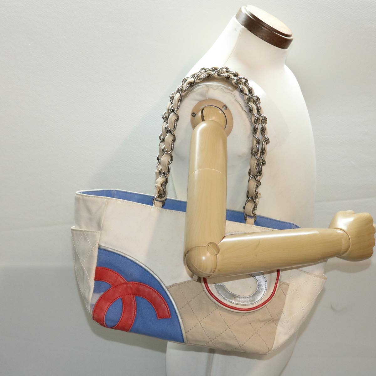 CHANEL Chain Tote Bag No5 Canvas White CC Auth 49901