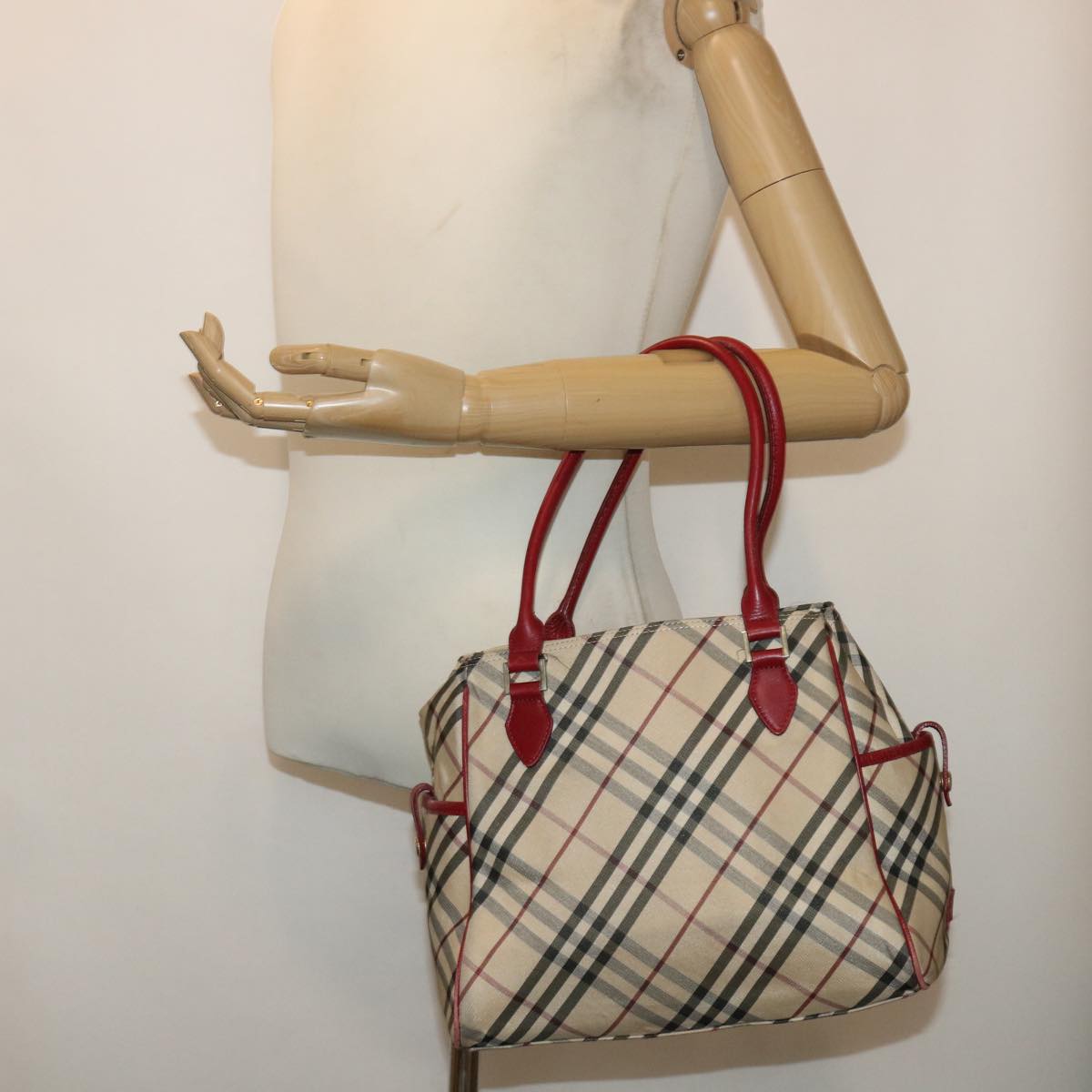 BURBERRY Nova Check Blue Label Hand Bag Nylon Leather Beige Red Auth 50435