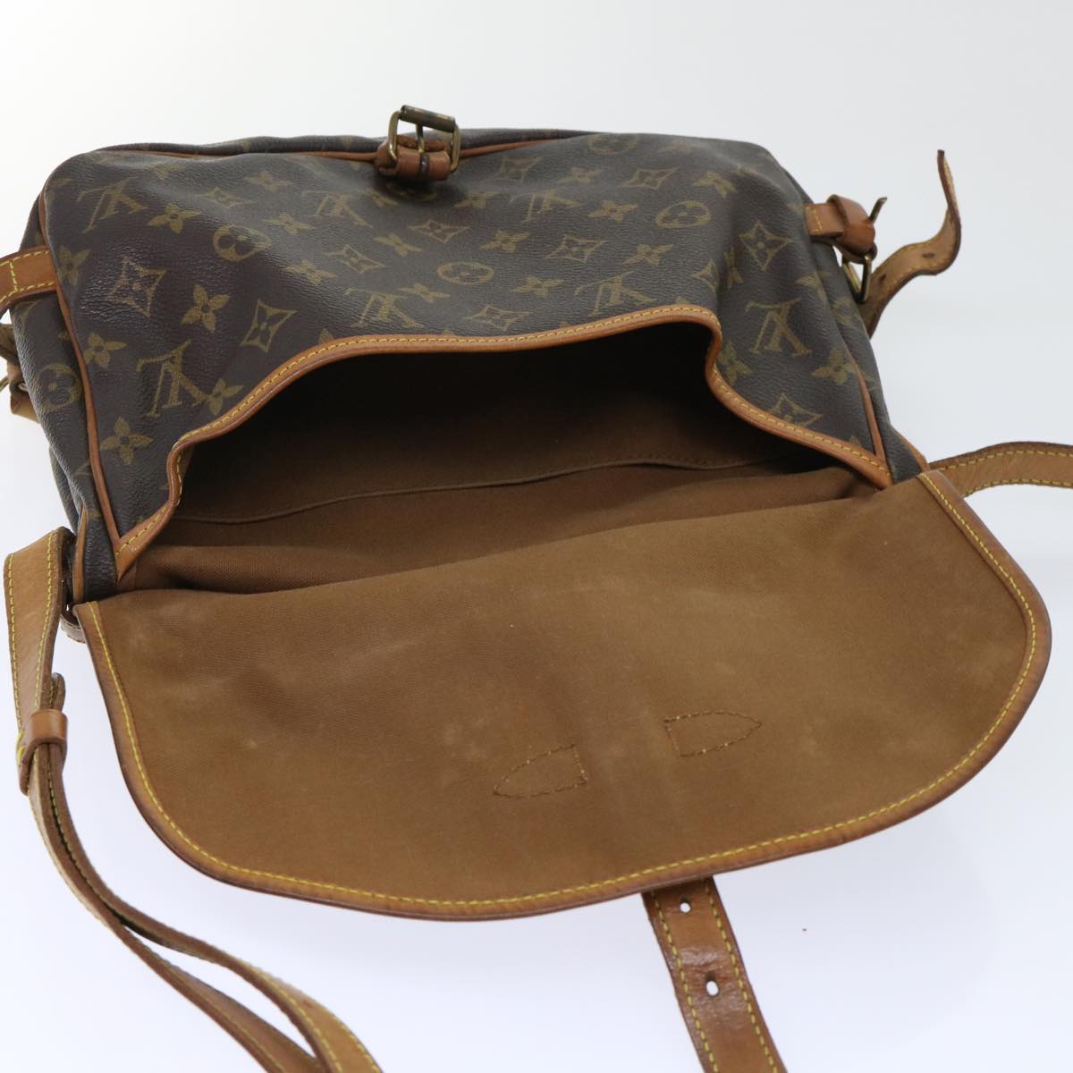 LOUIS VUITTON Monogram Saumur 30 Shoulder Bag M42256 LV Auth 50717