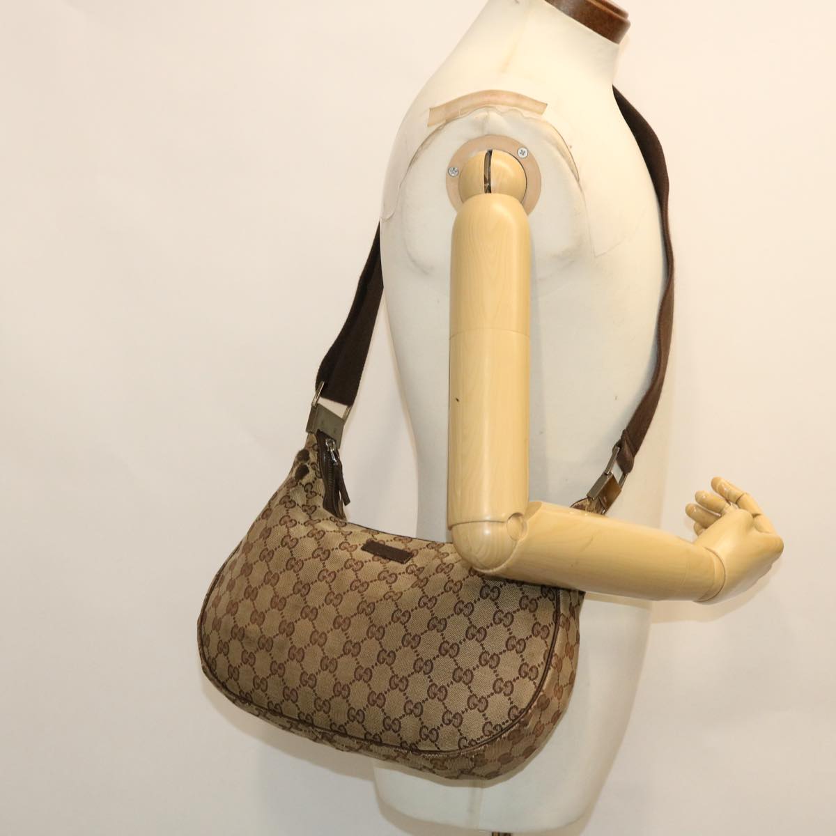 GUCCI GG Canvas Shoulder Bag Beige 122790 Auth 50738