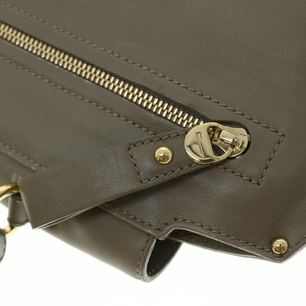 Salvatore Ferragamo Gancini Sofia Hand Bag Leather Gray Auth 51037