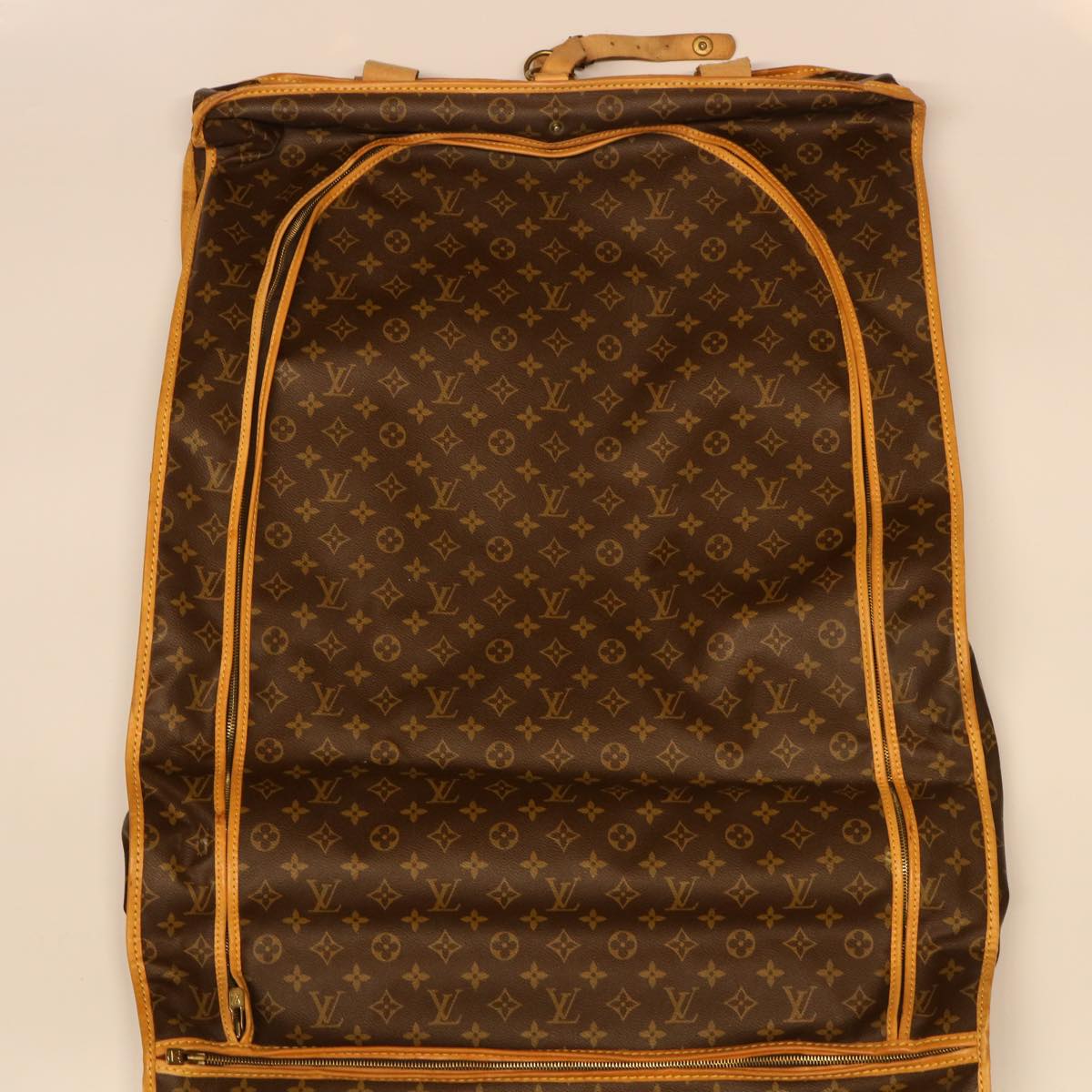 LOUIS VUITTON Monogram Carry Suter Garment Cover M23522 LV Auth 51164