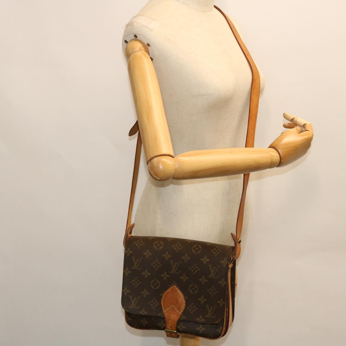 LOUIS VUITTON Monogram Cartouchiere MM Shoulder Bag M51253 LV Auth 51166