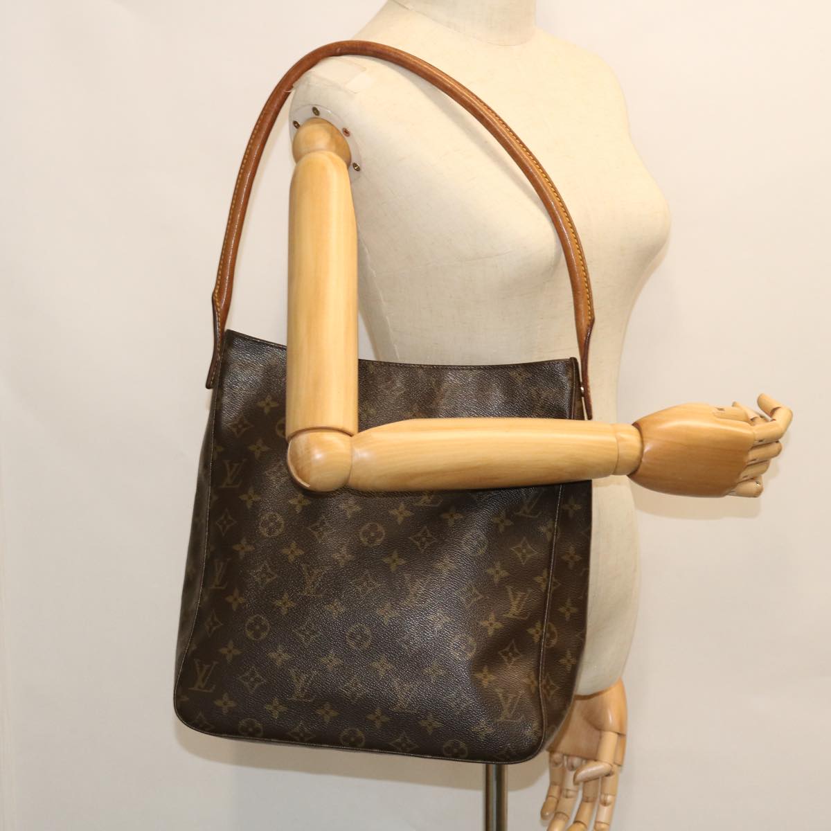 LOUIS VUITTON Monogram Looping GM Shoulder Bag M51145 LV Auth 51240