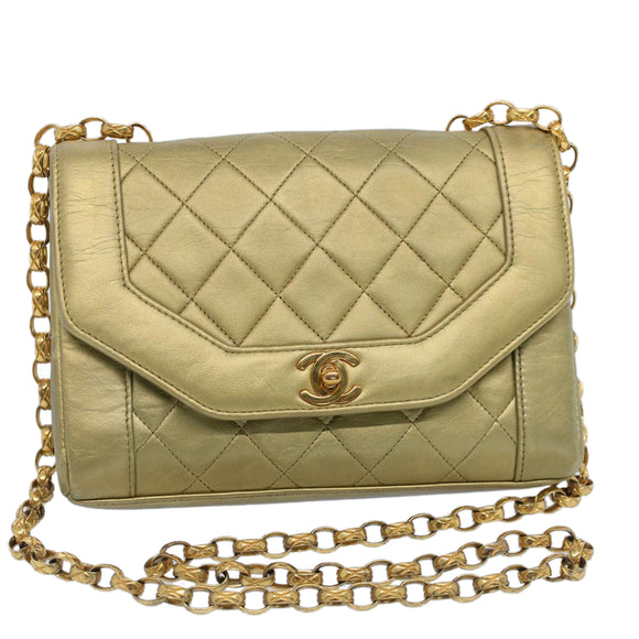 CHANEL Matelasse Turn Lock Chain Shoulder Bag Lamb Skin Gold CC Auth 51274SAM
