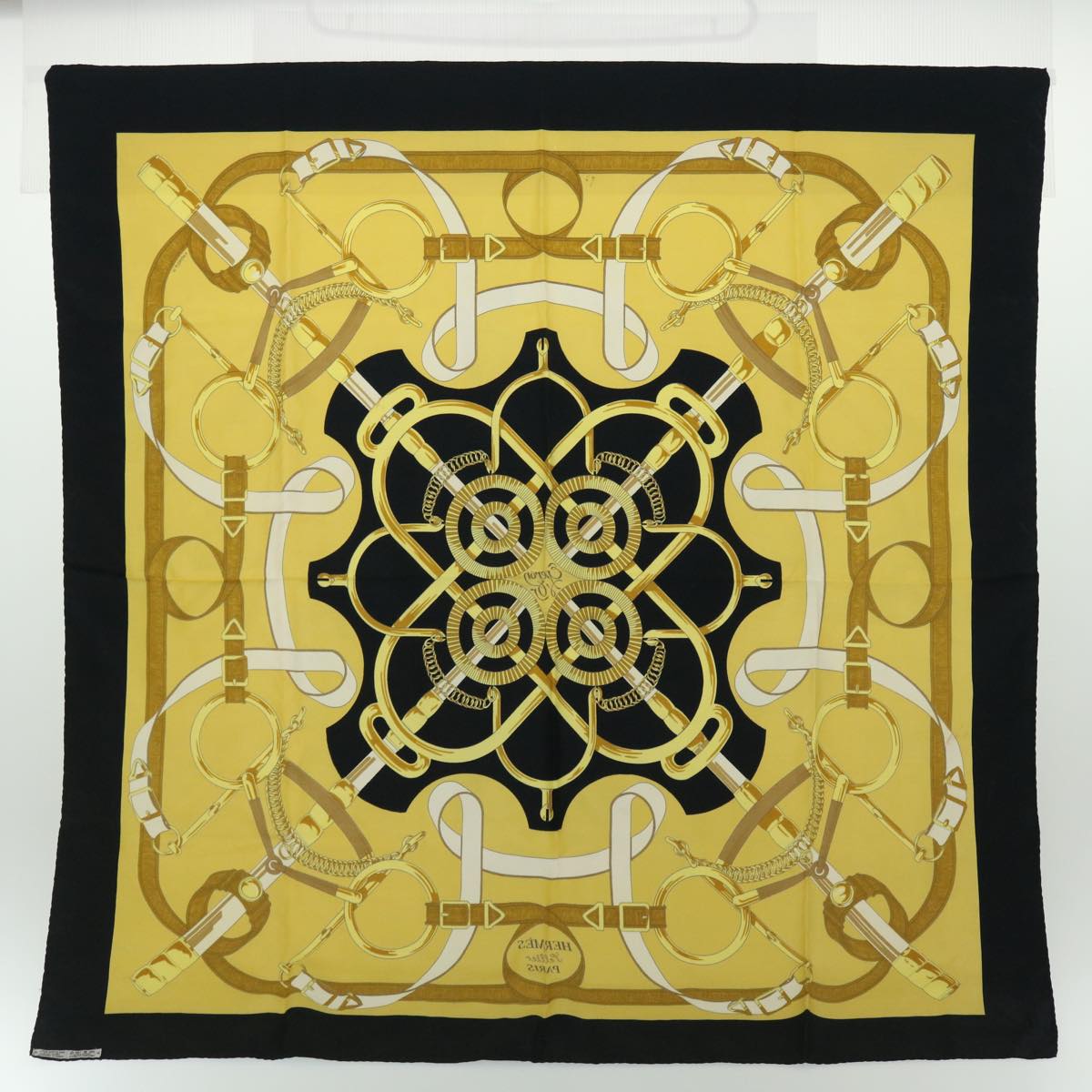 HERMES Carre 90 Eperon d'or Scarf Silk Black Yellow Auth 51345