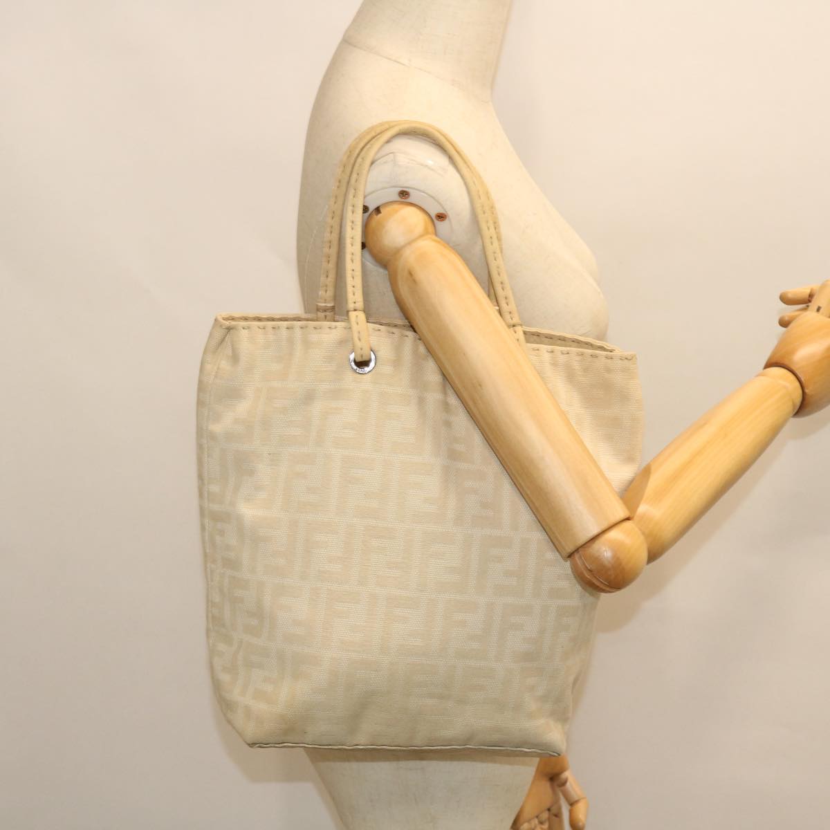 FENDI Zucca Canvas Celeria Tote Bag Beige Auth 51655