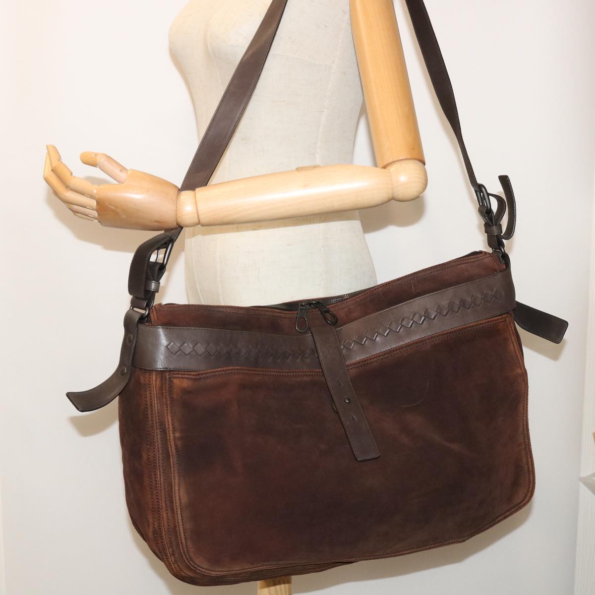 BOTTEGA VENETA INTRECCIATO Shoulder Bag Suede Leather Brown Auth 51666