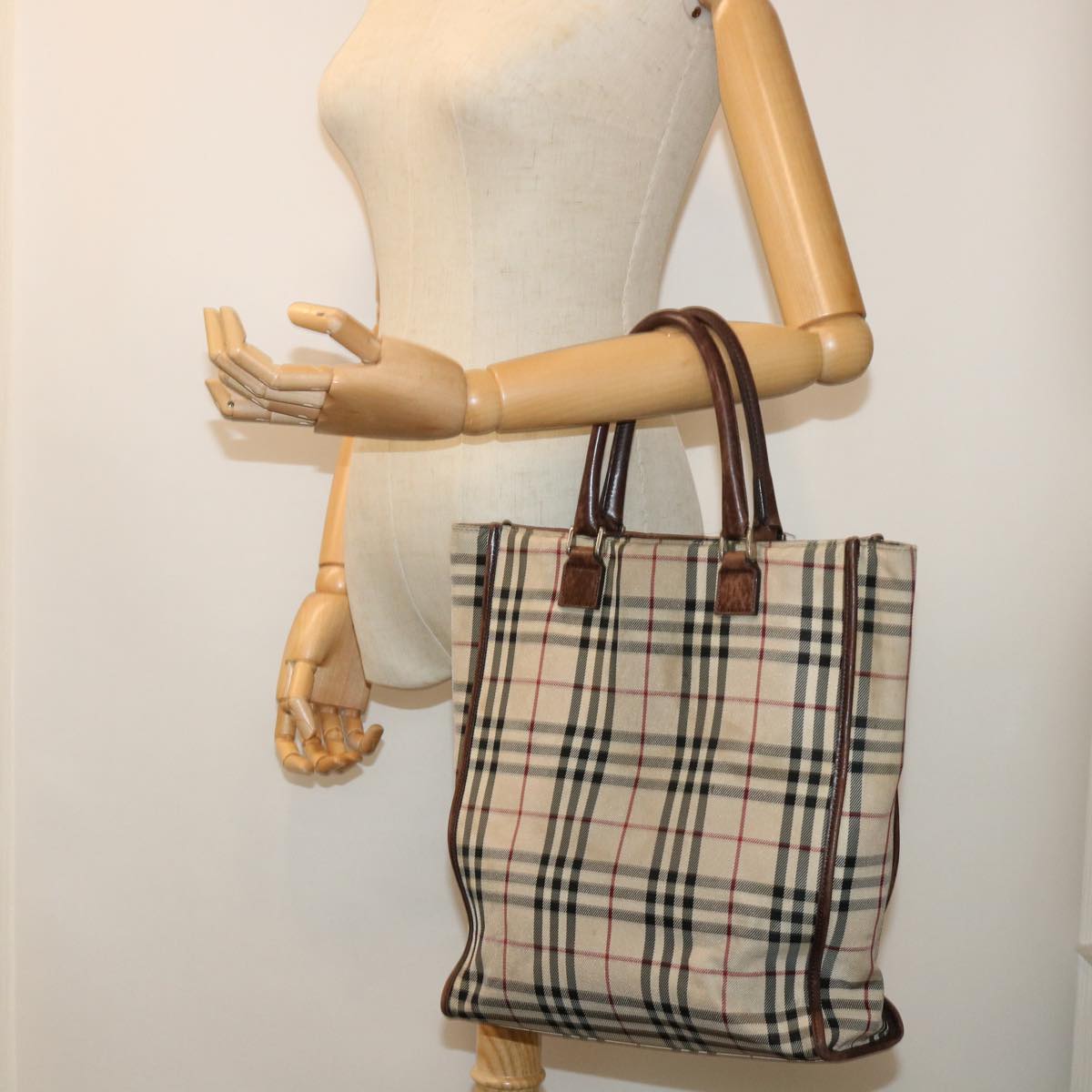 BURBERRY Nova Check Hand Bag Nylon Beige Auth 51701